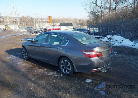 2017 Honda Accord Ex-L z USA, uszkodzony, nr VIN 1HGCR2F84HA016009